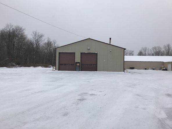 Ideal truck service / storage or flex space facility: 70 Minard Run Rd, Bradford, PA 16701